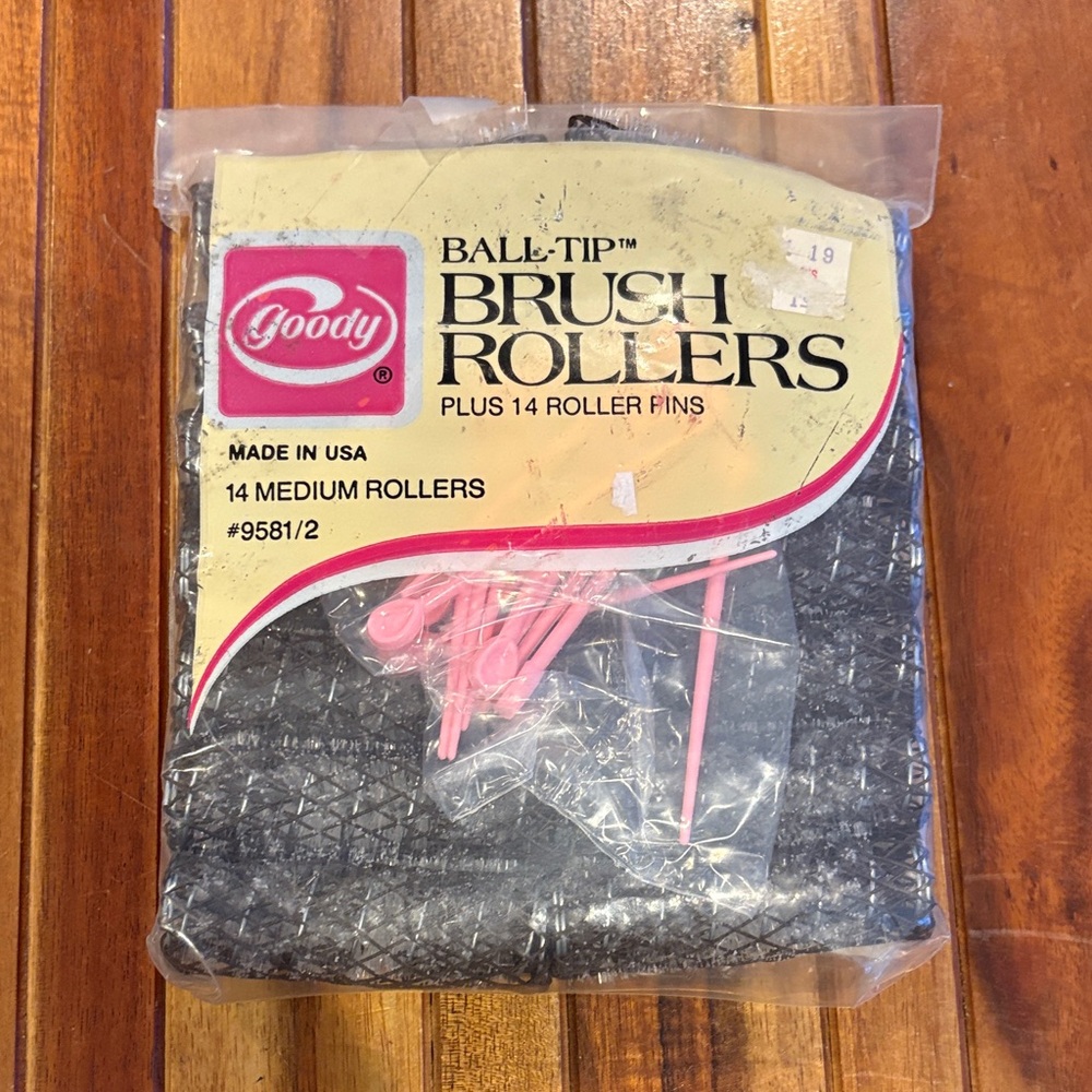 Vtg  Goody Ball Tip Brush Rollers 14 Med Hair Rollers 9581/2 New